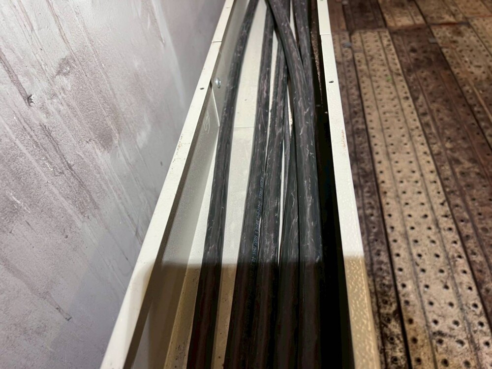 งานติดตั้งรางวายเวย์ - ร้อยสายมัลติคอร์ (8)